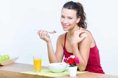 Girl eats salad